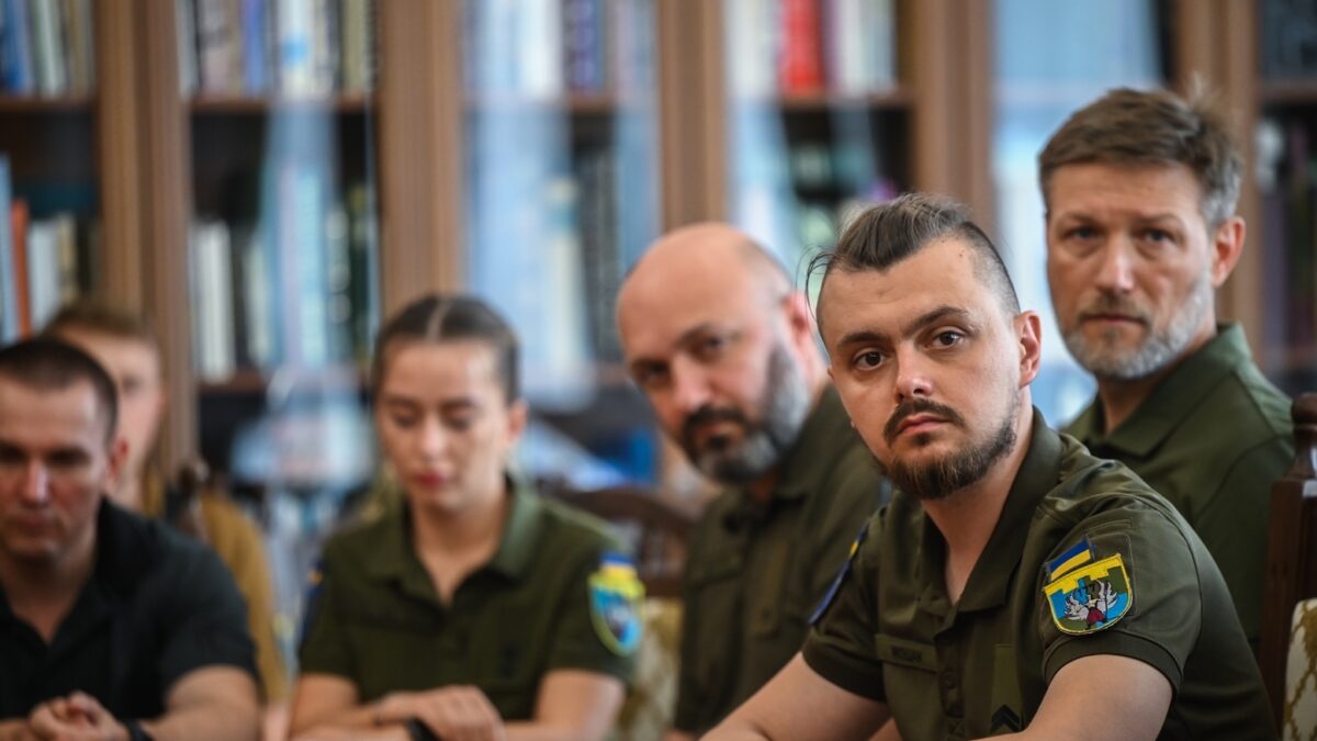 Зустріч з воїнами: Блаженнійший Митрополит Епіфаній підтримав захисників України
