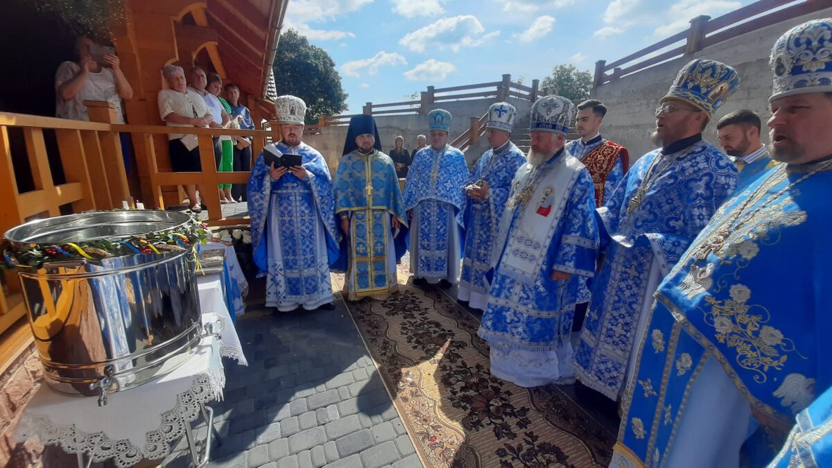 Урочисте богослужіння на свято святих Іоакима і Анни в Бучачі: молитва за Україну