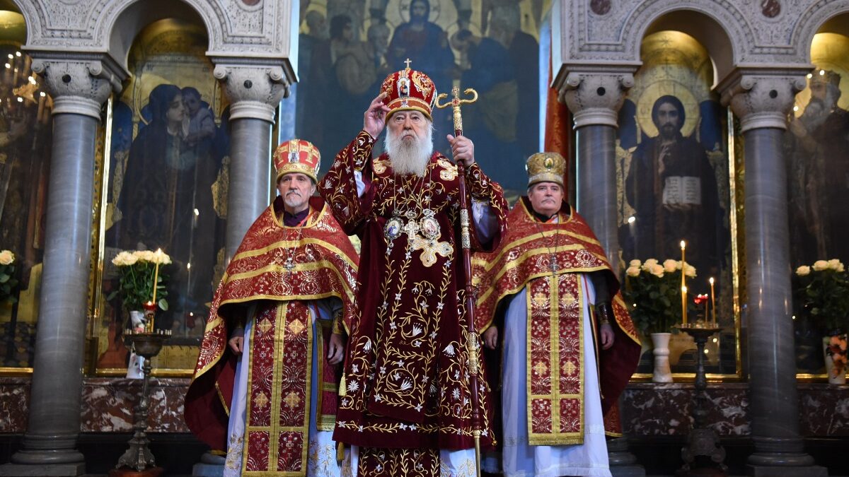 Почесний Патріарх Філарет звершив святкову літургію у Володимирському кафедральному соборі на свято Воздвиження Хреста Господнього