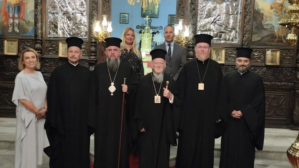 Митрополит Епіфаній очолив служіння вечірні на честь індикту в монастирі «Живоносного Джерела»