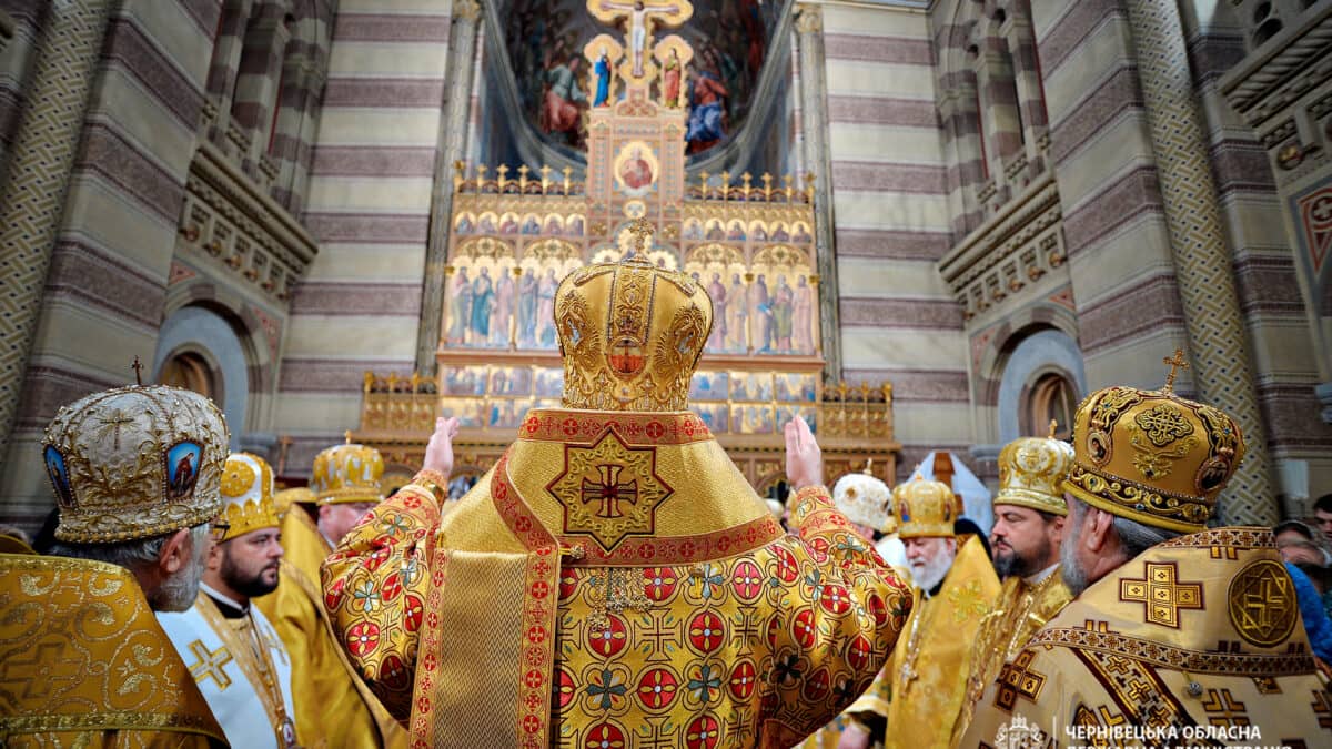 ВІДЕО/Митрополит Епіфаній здійснив важливий візит на Буковину: спільна молитва та підтримка важливих цілей