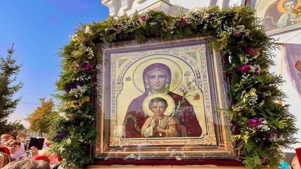 Святий Косьма та Ікона “Ενωτικός”: Історія Вислуховувачки Божої Матері