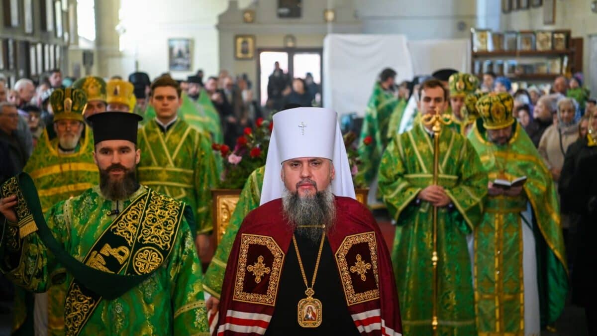 Блаженніший Епіфаній очолив літургію в честь преподобного Паїсія Величковського
