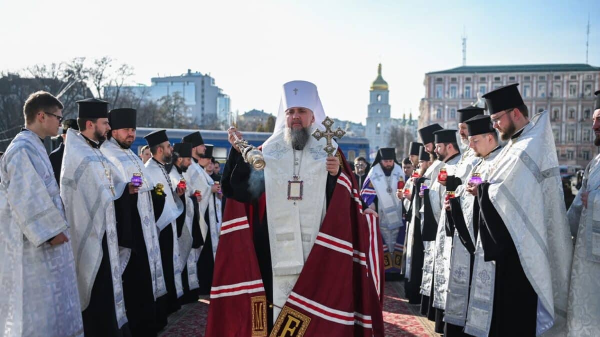 Вшанування пам’яті: Предстоятель Київської Церкви молився за жертв Голодоморів
