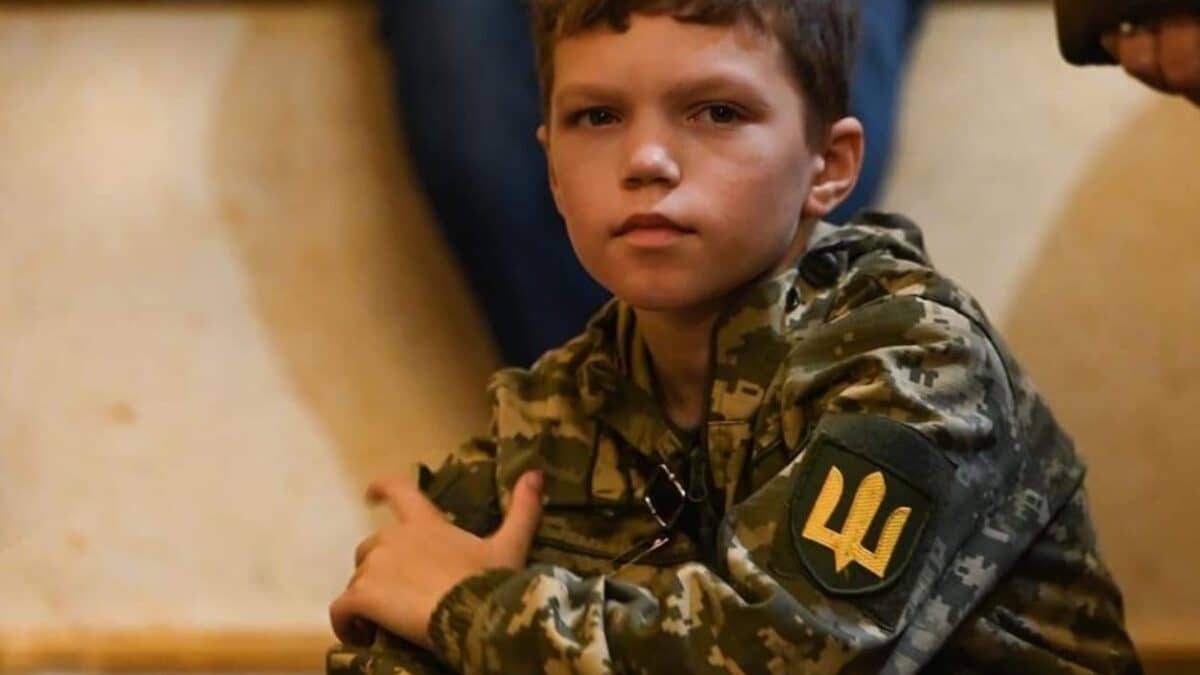 Митрополит Епіфаній закликає бути поруч зі страждаючими підлітками