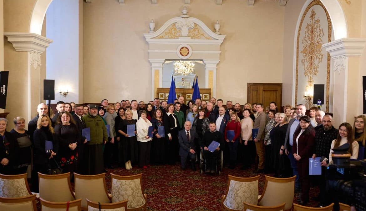 Верховна Рада України Нагородила Архієпископа Митрофана за Видатний Внесок у Перемогу