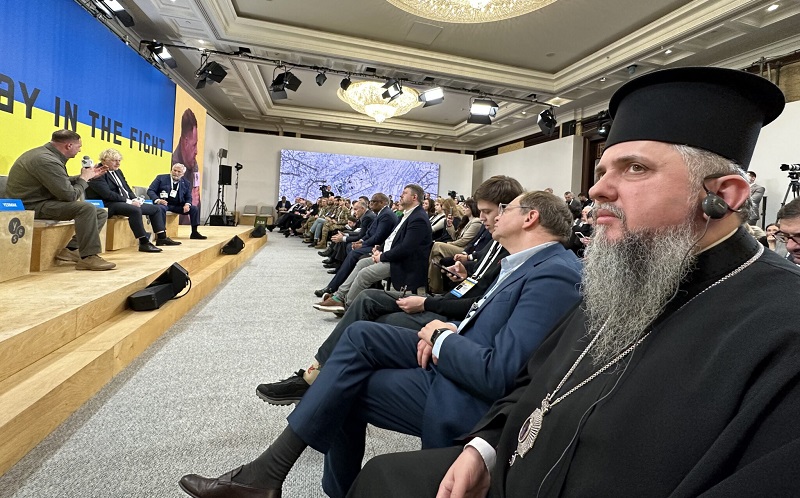 Митрополит Епіфаній взяв участь у заході YES: «Два роки – боротьба триває»