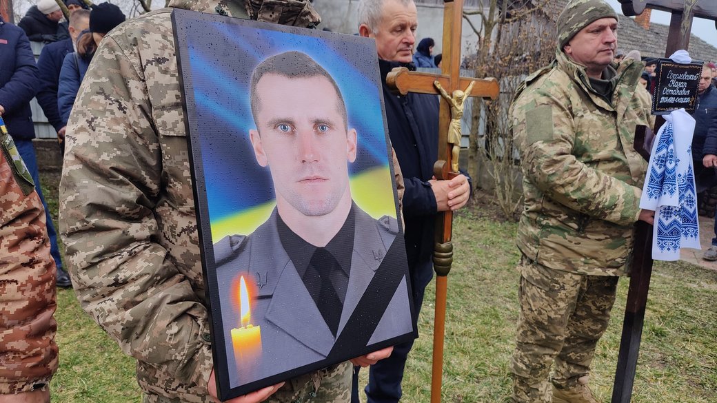 Саранчуківська громада прощається з героєм: пам’ять про Назара Соколовського