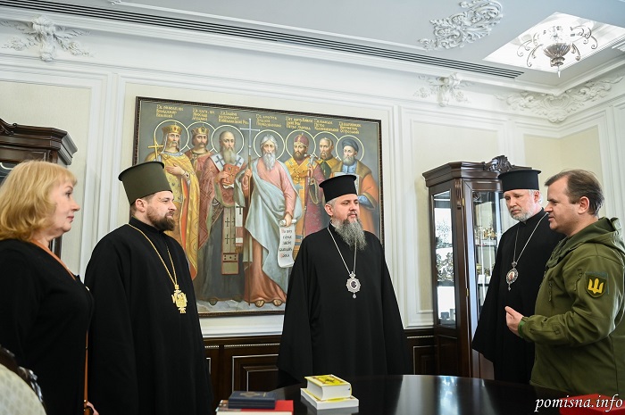 Предстоятель ПЦУ зустрівся з представниками Херсонщини: обговорення стану пам’яток, воєнних викликів та нагороди за вклад у культурне надбання