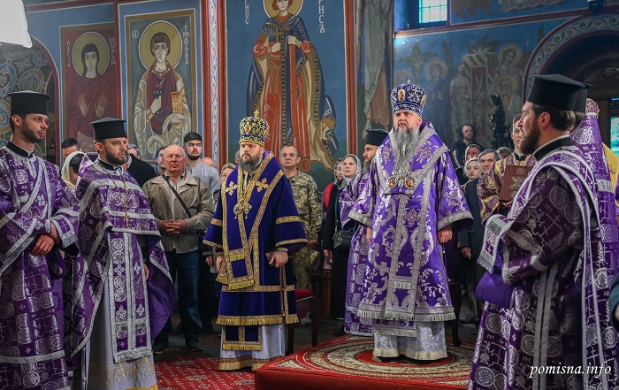 Блаженнійший Митрополит Епіфаній очолив Божественну літургію у кафедральному соборі