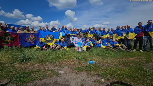 Україна повернула додому 75 полонених у рамках обміну з росією