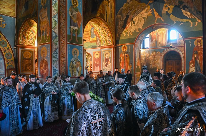 Митрополит Епіфаній звершив Літургію Ранішеосвячених Дарів у Велику середу