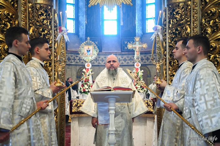 Урочиста Пасхальна вечірня з Митрополитом Епіфанієм у Свято-Михайлівському соборі