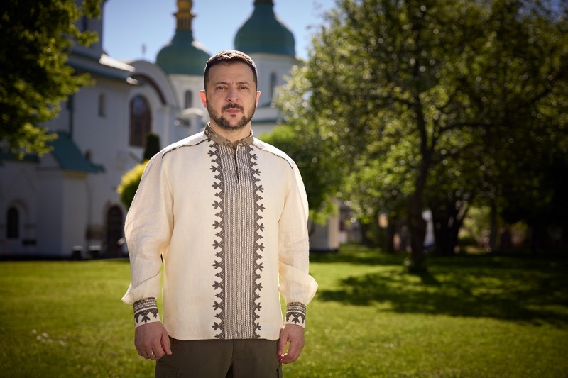Президент України звернувся до народу з привітанням Великоднього свята