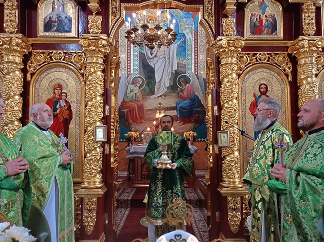 Святкова Літургія на День Святої Тройці у Свято-Троїцькому соборі Підволочиська