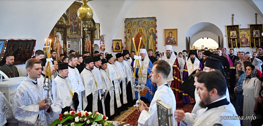 Подячний молебень у КПБА: Епіфаній благословив майбутніх священнослужителів