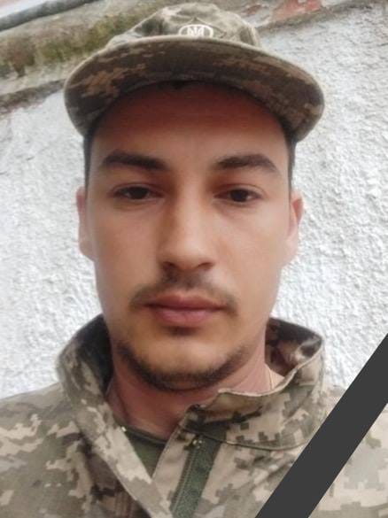 Трагічна втрата: Кременецька громада прощається із загиблим героєм Євгенієм Радзівілюком