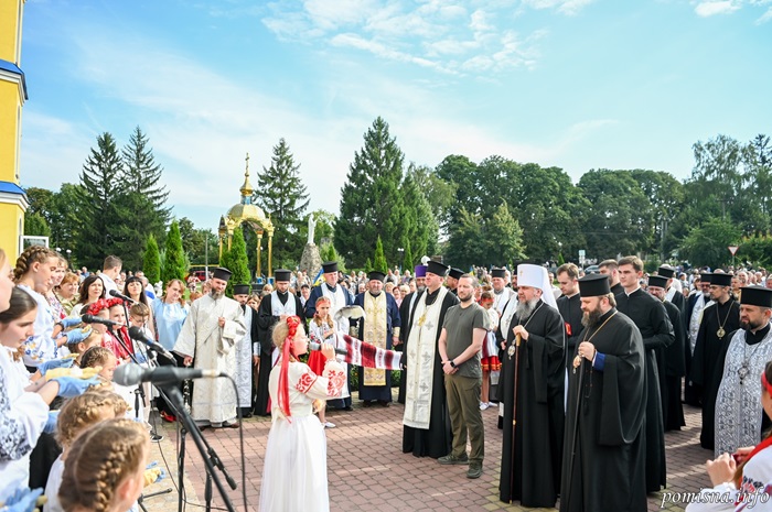 Візит Митрополита Епіфанія до Теофіполя: духовна підтримка під час війни