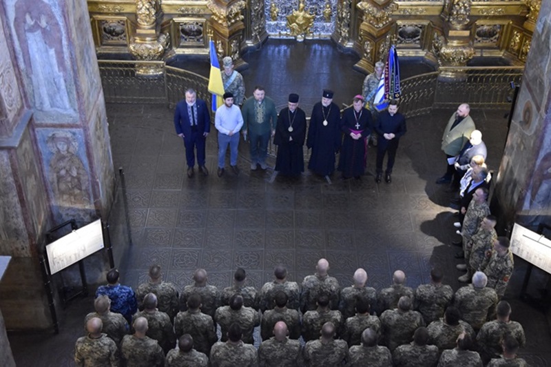 Урочистий випуск військових капеланів: духовний щит української армії зміцнюється