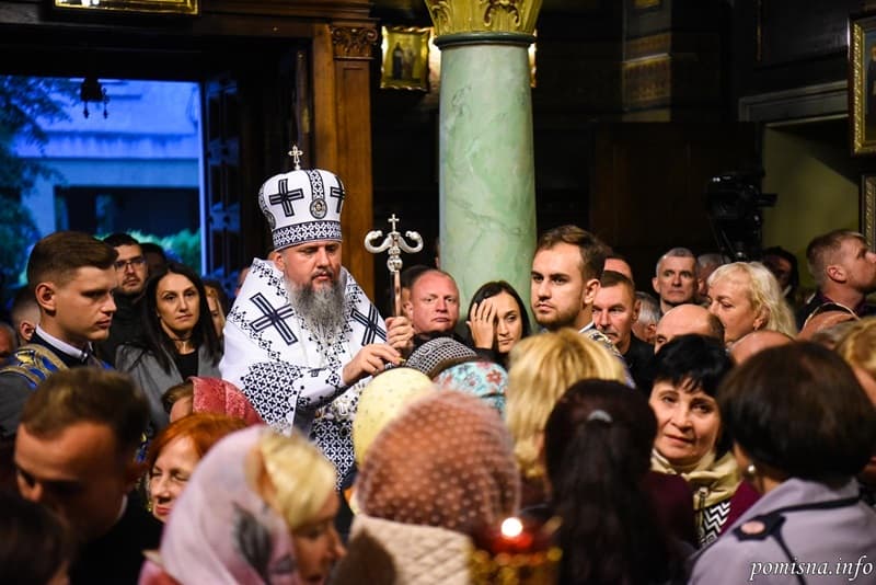 Єдина Православна Церква: 77% українців підтримують об’єднання ПЦУ та УПЦ МП