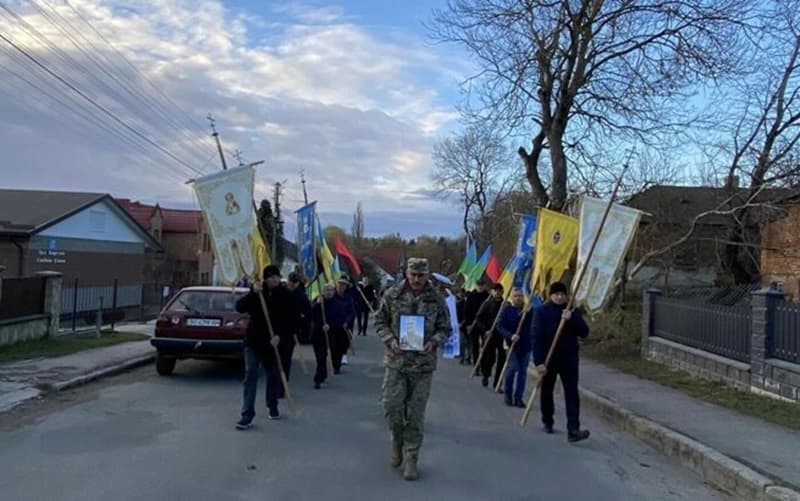 На Козівщині земляки попрощалися із захисником України Андрієм Скавінським