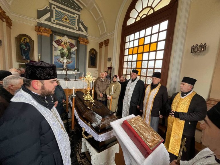 Підгаєцька громада попрощалася із захисником України Віктором Іваськевичем