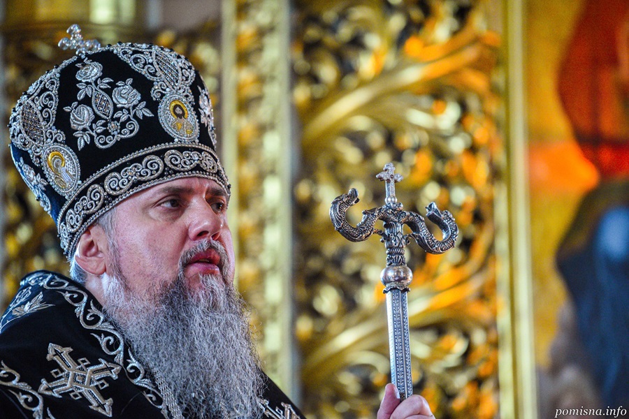 У час скорботи – слово надії: проповідь Митрополита Епіфанія біля Плащаниці