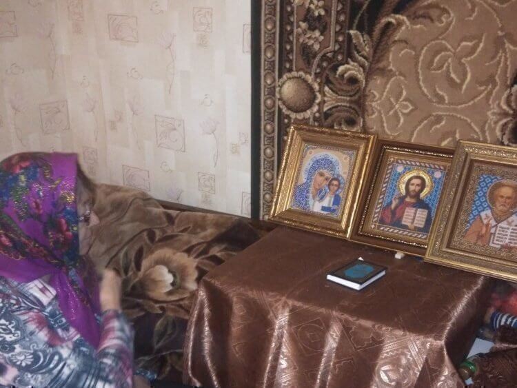 Невидимий міст віри: як бабусі й дідусі формують духовне майбутнє родини