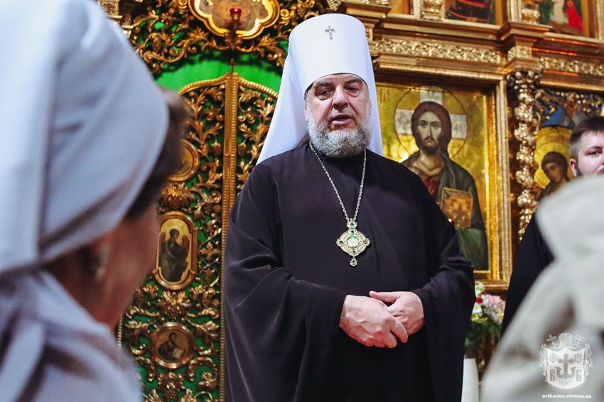 Медалі за любов і жертву: у Вінниці Церква вшанувала загиблих воїнів