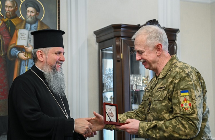 Капеланство як духовна зброя: ПЦУ та військові освітяни — разом до перемоги