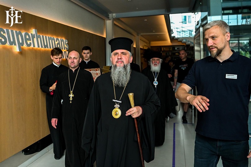 У Львові Предстоятель ПЦУ підтримав військових, які повертаються до життя