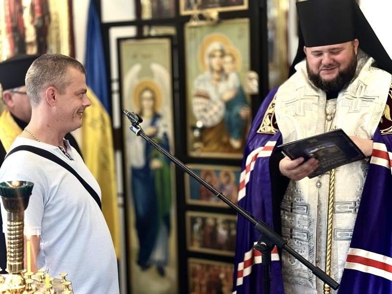 Церква молиться за Героїв: у Мукачеві вручили посмертні нагороди захисникам України