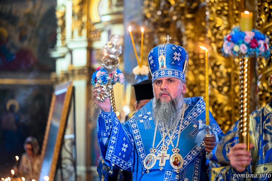 Молитва у переддень свята: у Києві відслужили Всенічне бдіння