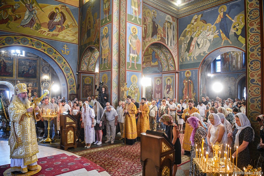 Митрополит Епіфаній у Золотоверхому соборі: слово, молитва і хіротонія