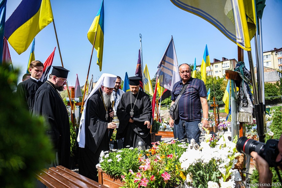 День пам’яті захисників: Предстоятель ПЦУ помолився у Львові за полеглих воїнів