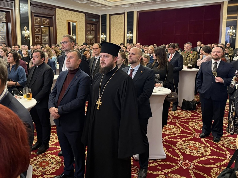 Отець Іван Сидор передав вітання від Митрополита Епіфанія під час святкування Дня Іспанії