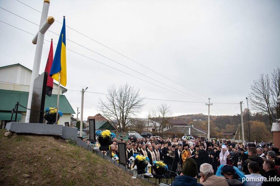 У Хімчині освятили пам’ятник Патріарху Володимиру: участь Предстоятеля ПЦУ