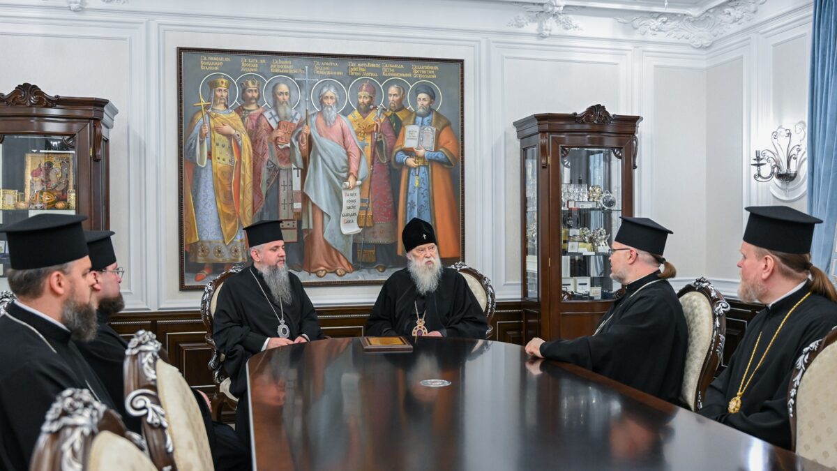 Блаженнійший Епіфаній вручив Патріарху Філарету Подяку за відродження Михайлівського Золотоверхого собору