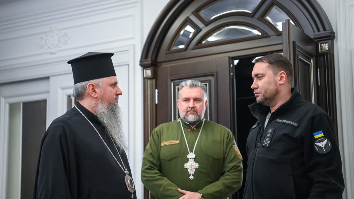 Різдвяна зустріч у резиденції Предстоятеля ПЦУ: Митрополит Епіфаній і керівник ГУР