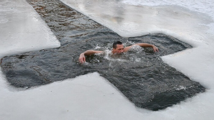 Богоявлення: святиня води, а не крижаний обряд