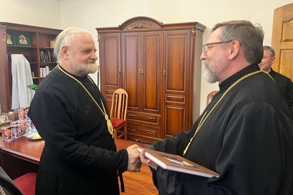«Ми — братні Церкви»: Святослав відвідав митрополита ПЦУ в Черкасах