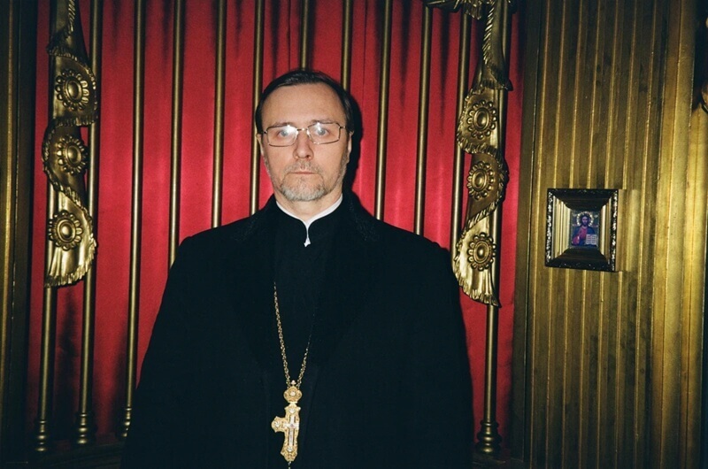 «Я ще й людина»: сповідь священика архімандрита Лаврентія, який відспівує полеглих