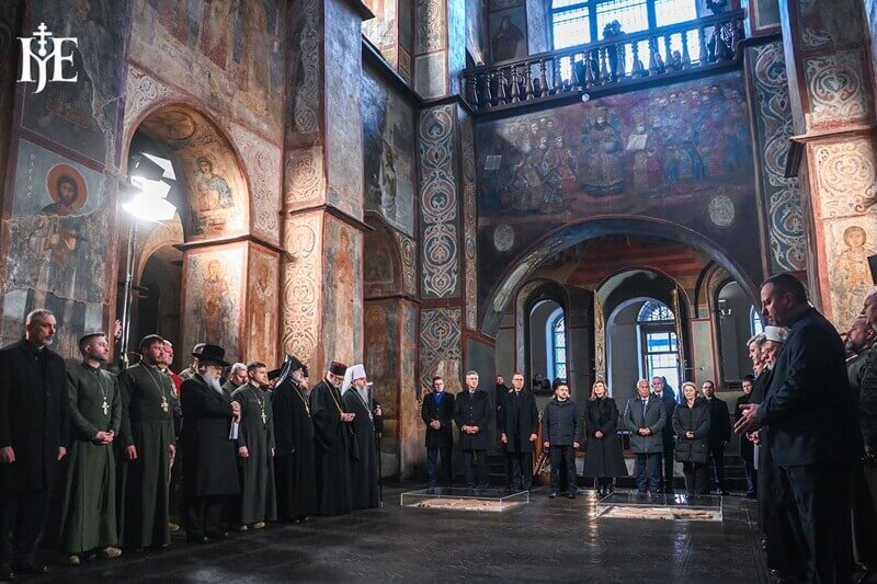 Молитва за мир і перемогу: Софія Київська зібрала Україну