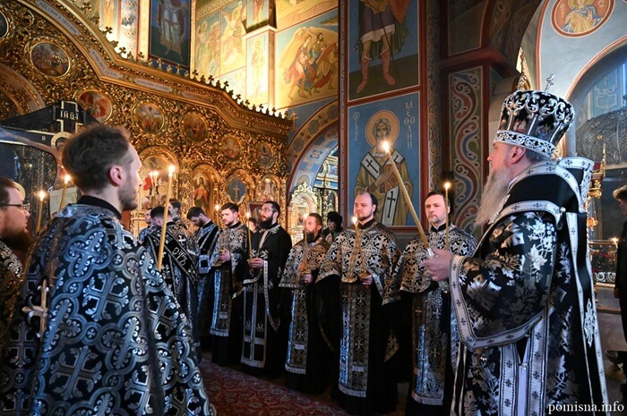 Київська громада молилась під час Пасії з читанням Євангелія від Луки