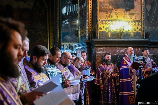 У Володимирському соборі молилися до святого Макарія та за спочилого Патріарха