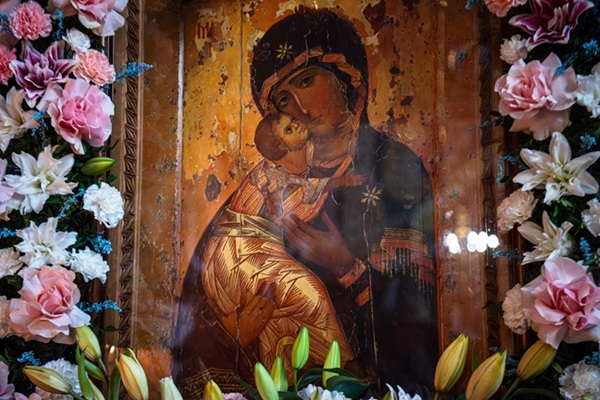 Ікона, що не згасає: духовне значення Вишгородської святині