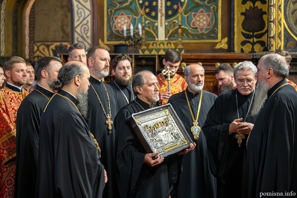 У Володимирському патріаршому соборі звершили акафіст Воскресінню Христовому