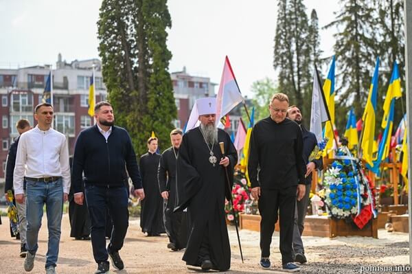 Львів молився за полеглих Героїв разом із Митрополитом Епіфанієм