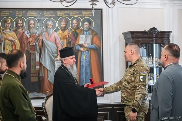 У Михайлівському монастирі відбулася зустріч Предстоятеля ПЦУ з військовими