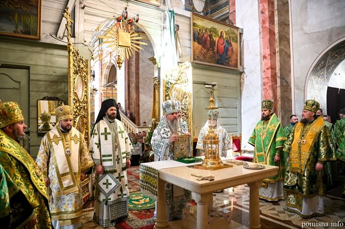 Молитва за Україну та вшанування ювіляра: святкове богослужіння у Луцьку